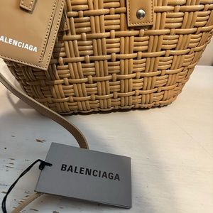 BALENCIAGA bistro basket brand new never used